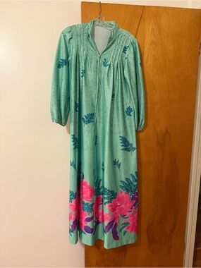 vintage 1970s Evelyn Pearson floral loungewear maxi dress